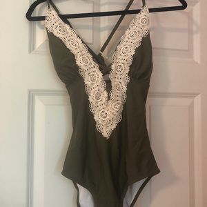 Baiting suit from Cupshe